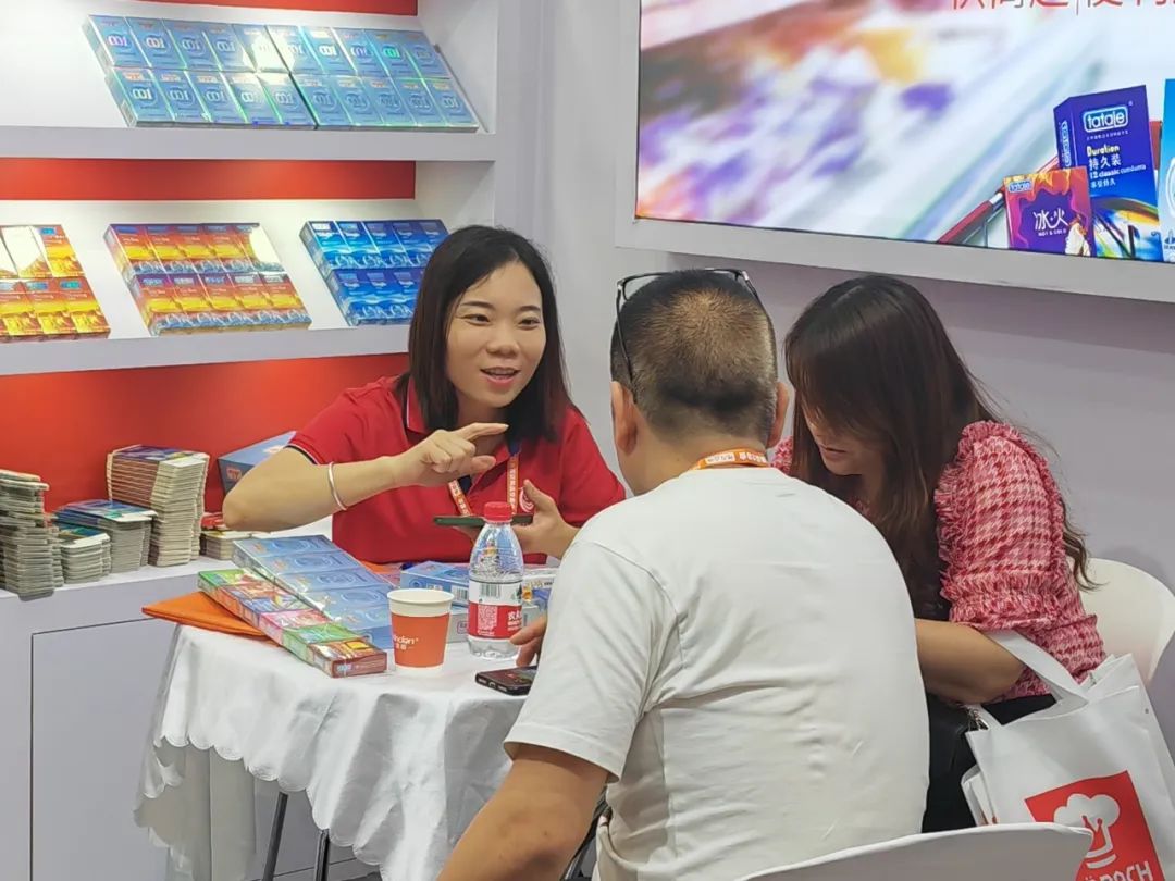 超市便利店日用百貨經(jīng)銷商做避孕套大有優(yōu)勢(shì)(圖1) 超市便利店日用百貨經(jīng)銷商做避孕套大有優(yōu)勢(shì)(圖1)